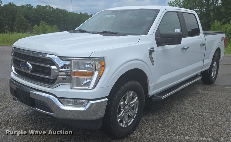 2022 Ford  F150 SuperCrew pickup truck - DW7077
