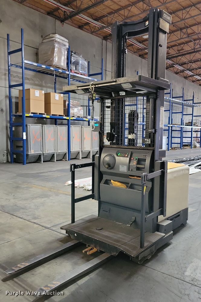 2016 Crown SP4050-30 order picker - DX7007