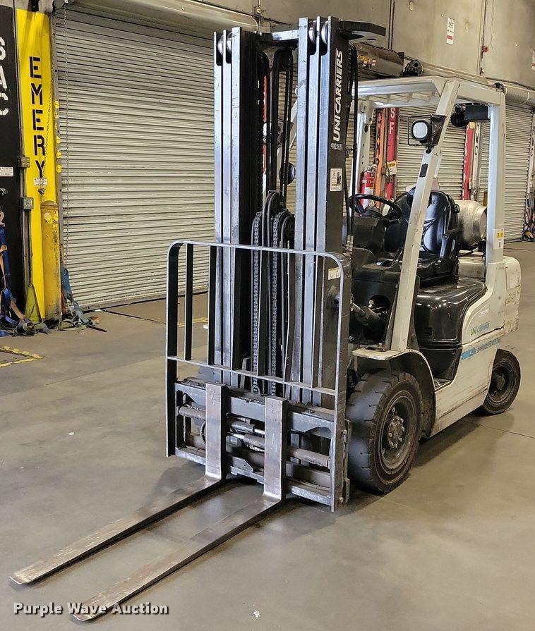 2017 UniCarriers PF50 forklift - DX7008