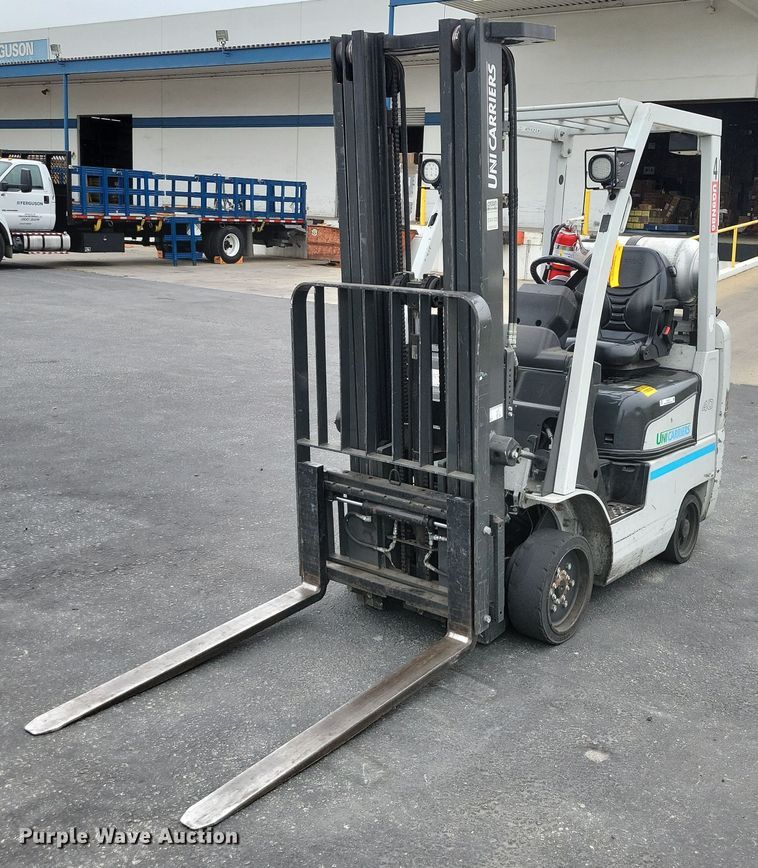 2015 Nissan CFS40 forklift - DX7012
