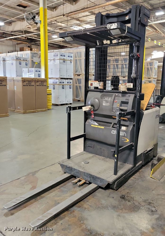 2015 Crown SP 4000 order picker - DX7026