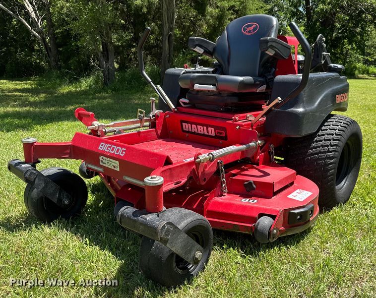 2017 Bigdog Diablo MP ZTR lawn mower - DY0232