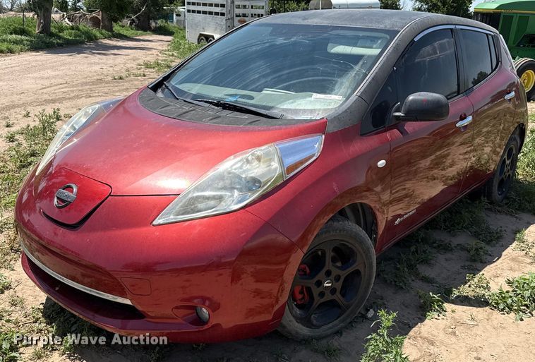 2012 Nissan Leaf  - DZ8546