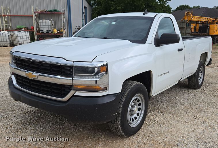 2016 Chevrolet Silverado 1500 pickup truck - ED2092