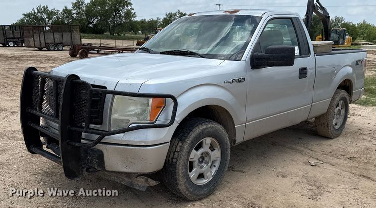 2014 Ford F150 pickup truck - ED5731