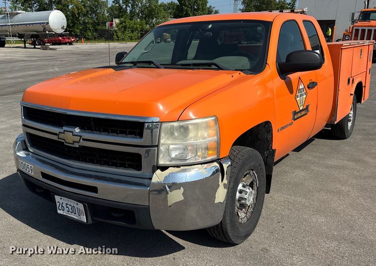 2009 Chevrolet Silverado 2500HD Ext. Cab utility bed pickup truck - EF2054