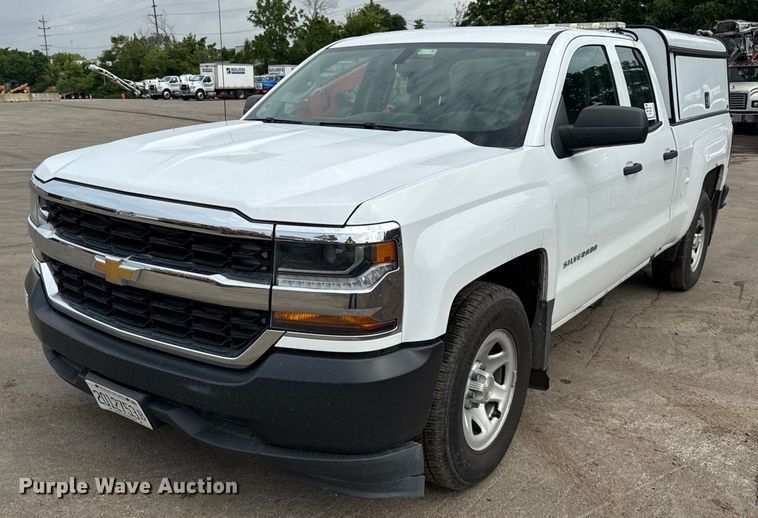 2016 Chevrolet Silverado 1500 Double Cab pickup truck - EF2071