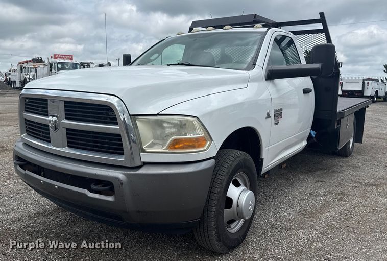 2011 Dodge Ram 3500 flatbed pickup truck - EG5927