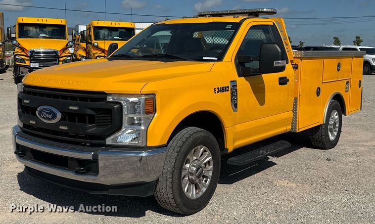 2020 Ford F350 Super Duty utility bed pickup truck - EJ4773