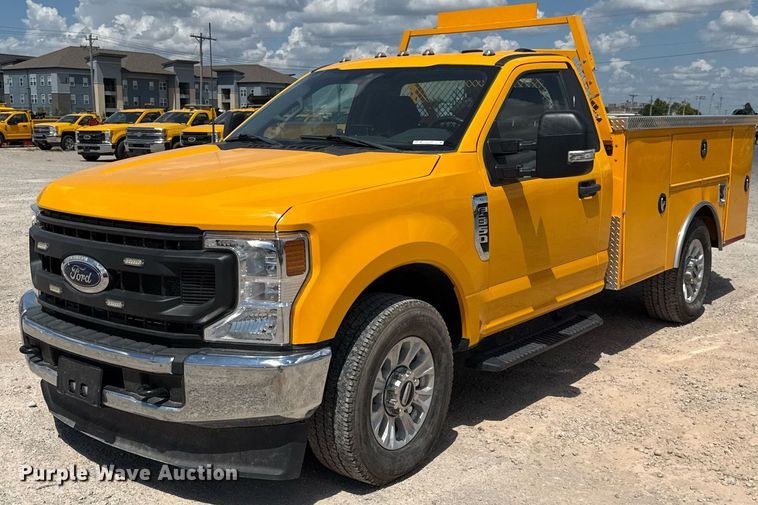 2022 Ford F350 Super Duty utility bed pickup truck - EJ4789