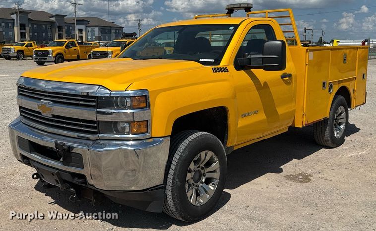 2016 Chevrolet Silverado 3500HD utility bed pickup truck - EJ4791