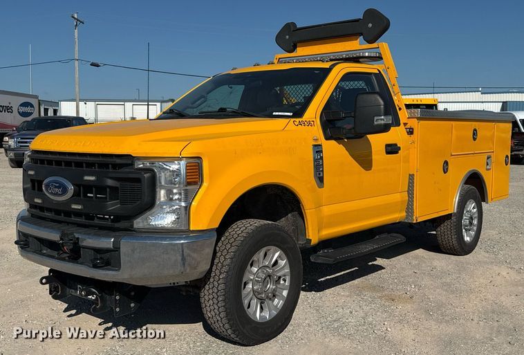 2022 Ford F350 Super Duty XL utility bed pickup truck - EJ4801