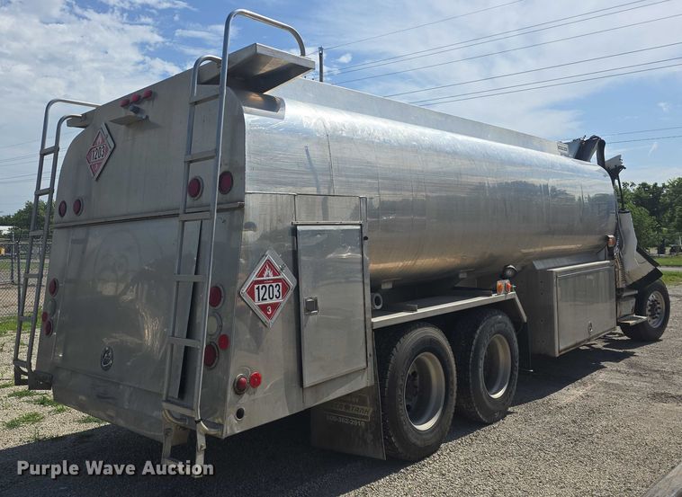 Almac Tank International Inc. fuel / lube bed  - EK5346
