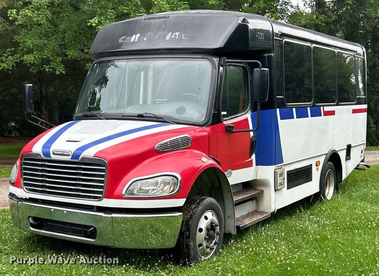 2015 Freightliner M2 shuttle bus - EK8244