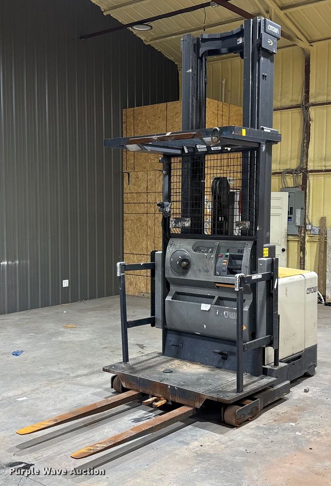 Crown SP4050-30 order picker - EM2649