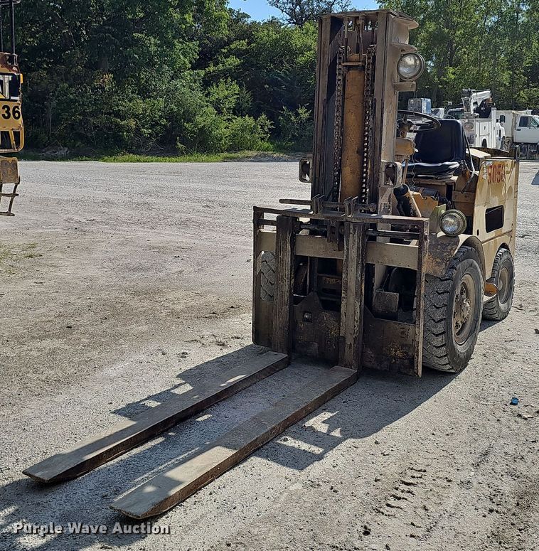 Towmotor LT60 forklift - EO1078