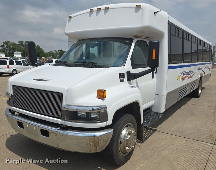 2007 Chevrolet C5V042 shuttle bus - ER5268
