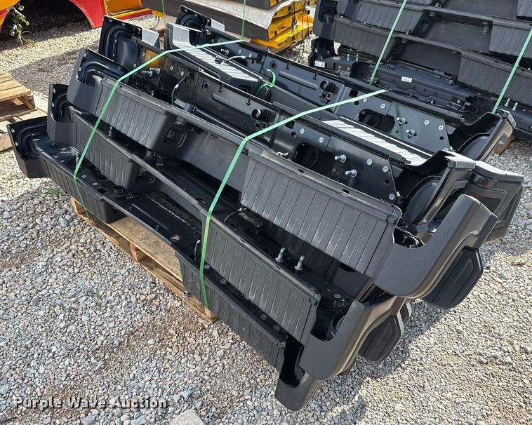(11) Ford F250 bumpers - HI9253