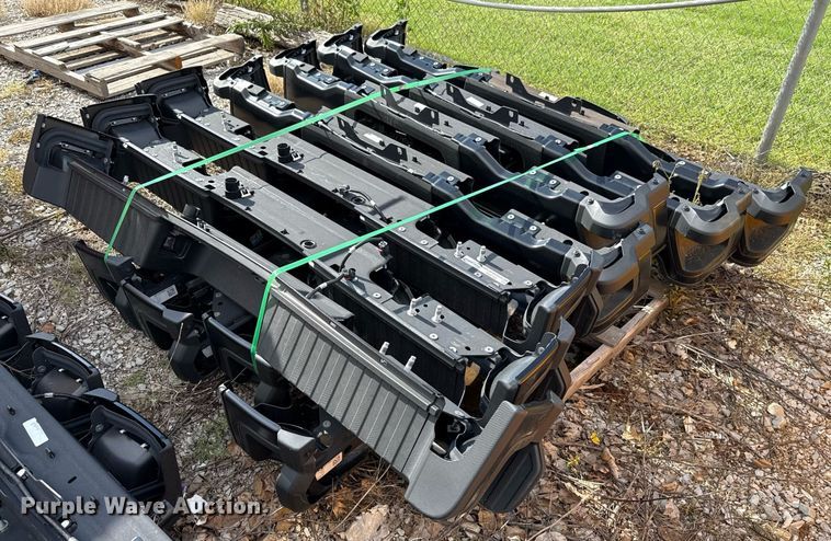 (11) Ford F250 bumpers - HI9254