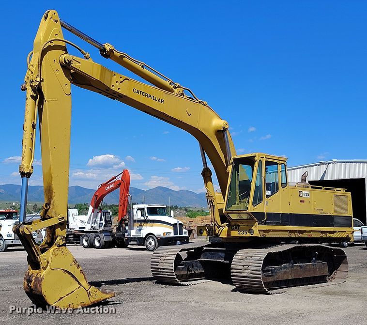 1977 Caterpillar 235 excavator - DP4979