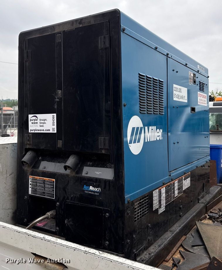 Miller Big Blue 600 Air Pak welder/generator - DS4360