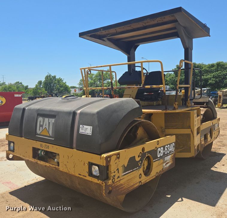 1998 Caterpillar CB-634C double drum vibratory roller - DT4923