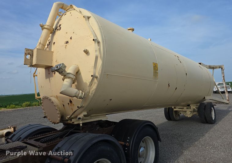 Western Engineering  Company, Inc. cement silo - DT6966