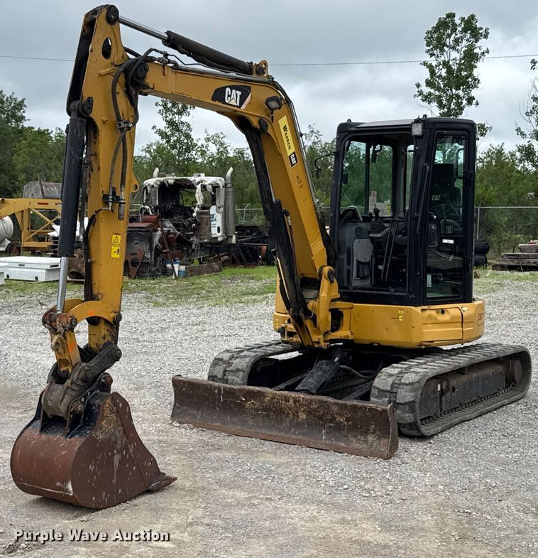 2017 Caterpillar 305E2 mini excavator - DU9889