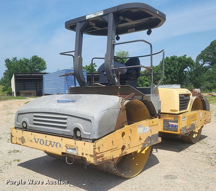 2011 Volvo DD118HF double drum vibratory roller - DW7064