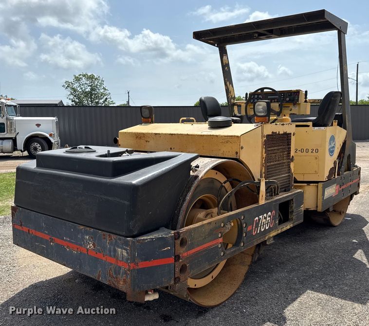 Hypac C766C double drum vibratory roller - DX5573