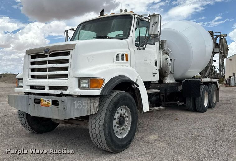 1998 Ford LT9511 ready mix truck - DX5590