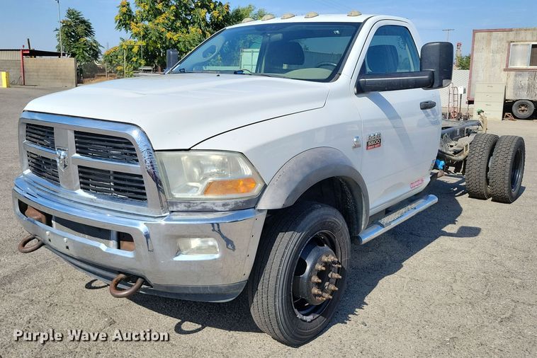 2011 Dodge Ram 5500 pickup truck cab and chassis - DX7015