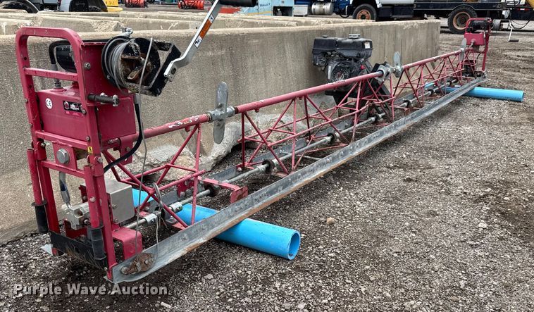Allen Razorback concrete power screed - DY0198