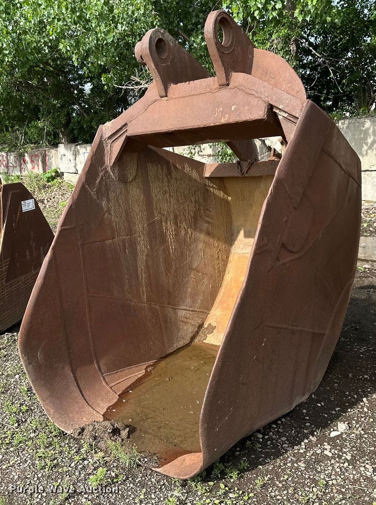 54" W excavator bucket - EB2667