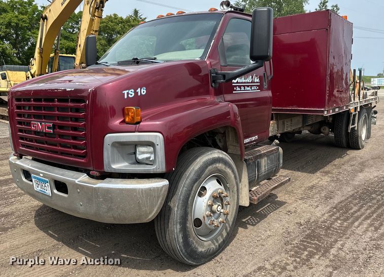 2003 Chevrolet Kodiak flatbed truck - EB2679