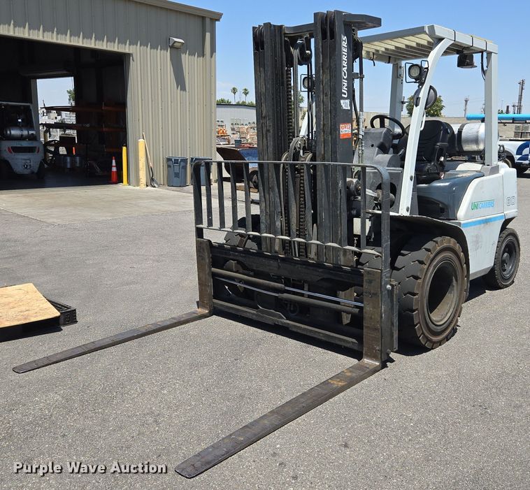 2015 Nissan PF80YLP forklift - EC1053