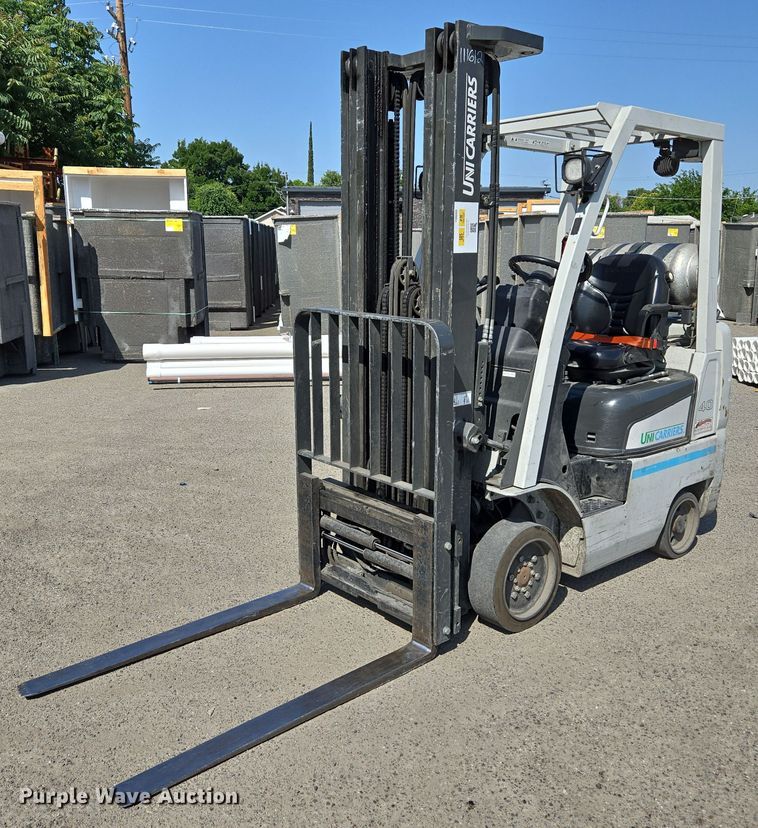 2017 UniCarriers CFS40 forklift - EC1069