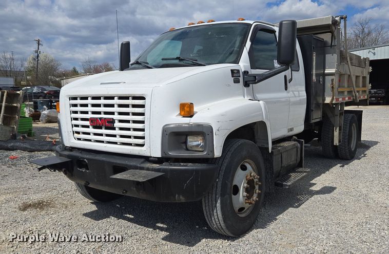 2005 GMC C6500 dump truck - EC4161