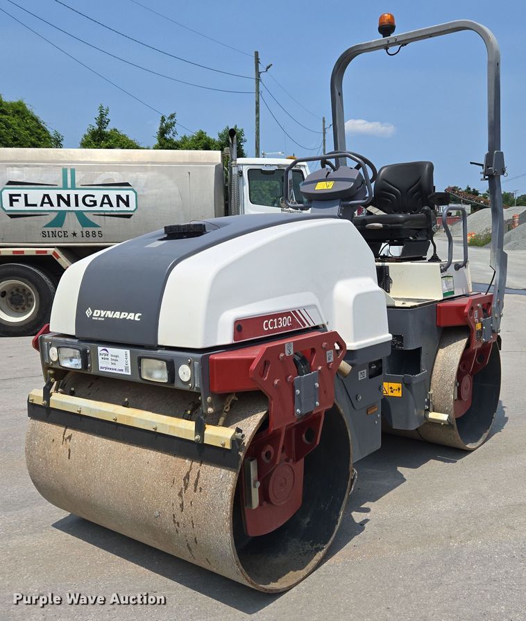2019 Dynapac CC1300 double drum vibratory roller - EC4281