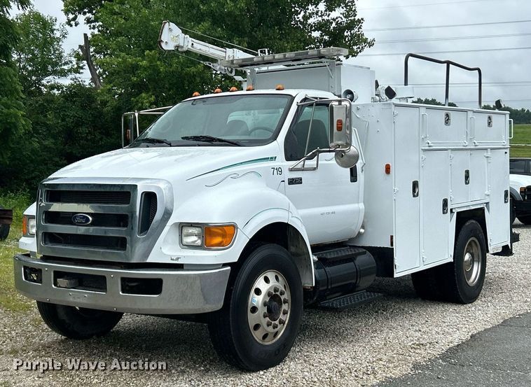 2010 Ford F750 Super Duty XL utility / service truck - EK8238