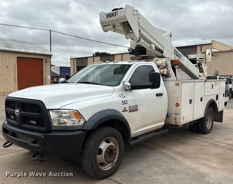2017 Dodge Ram 5500 bucket truck - EL2122
