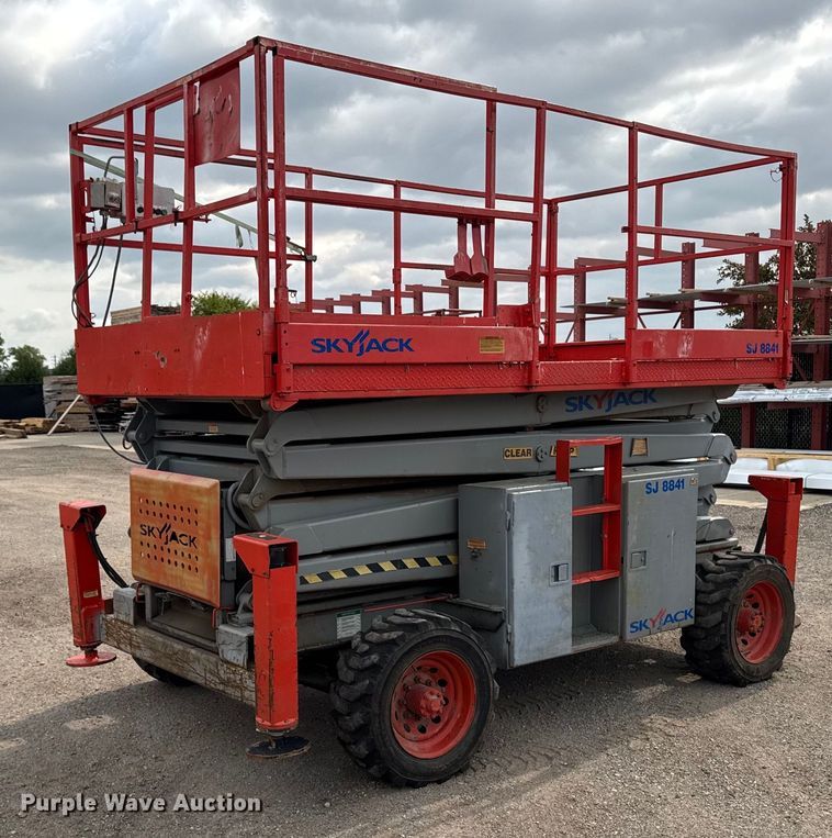 2006 Skyjack SJ8841 scissor lift - EM2002