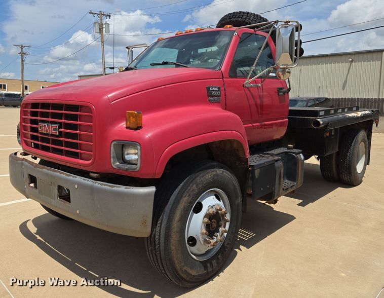 2001 GMC  C7500 winch truck - EN8111