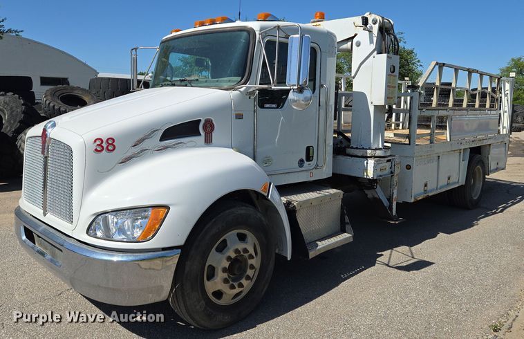 2012 Kenworth T370 utility / service truck - EN8162