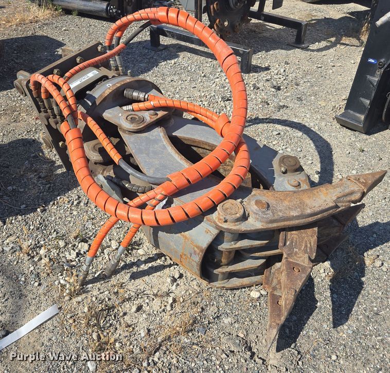 2022 Ryans Equipment excavator grapple - YA0628