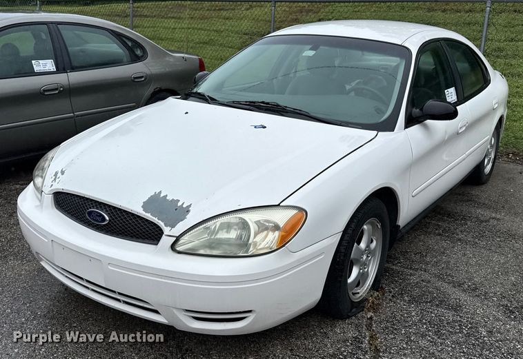 2004 Ford Taurus  - DR2783