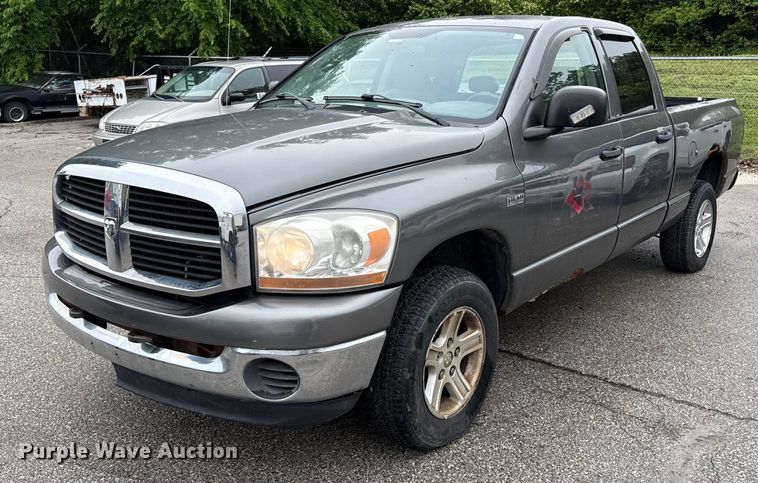 2006 Dodge Ram 1500 Quad Cab pickup truck - DR2791