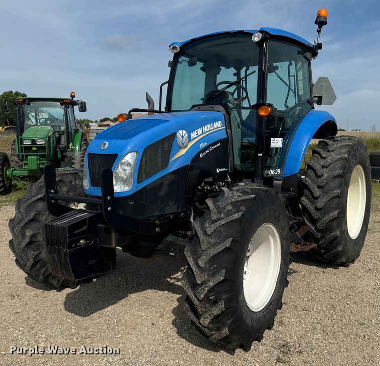 2014 New Holland T5-115 MFWD tractor - DU7833