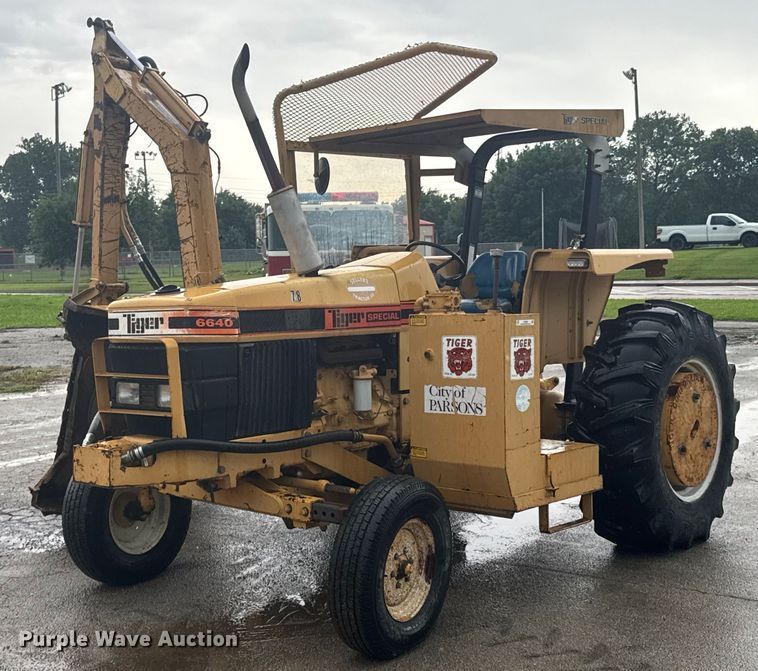 Tiger 6640 tractor - DU9901