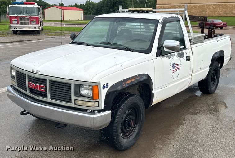 1992 GMC Sierra K2500HD pickup truck - DU9912